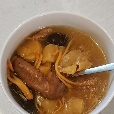 元贝花胶 2026年元贝花胶鸡汤的功效