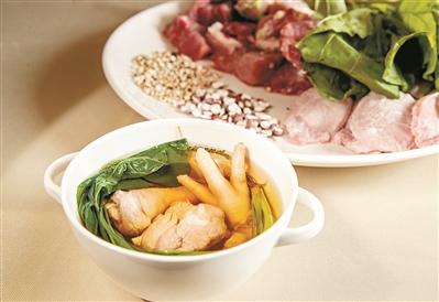 土茯苓花胶汤的功效与作用 2025年土茯苓花胶汤的功效与作用是什么