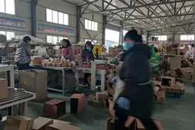 快递代收点遍地的时代，多多买菜还能拼出来什么？图片