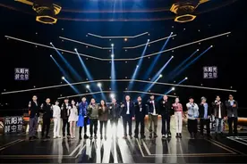 周深、GAI周延加盟，《天赐的声音》第三季今日启动 蓝天下图片