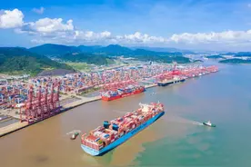 连续13年世界第一，为什么是宁波舟山港？| 新京智库图片