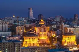 乌克兰华人讲述：没想到真的会打，不少车辆正向西部方向驶去图片