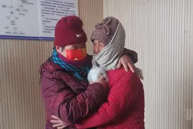 凡人歌｜7旬拾荒夫妇捡3万物归原主：不还对不起自己的良心图片