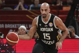 阿巴斯谈重返国家队：约旦王室成员打来邀约电话 想率队进入世界杯图片