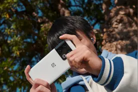 那些漂亮的实力派旗舰：一加10 Pro这款配色让人动心图片