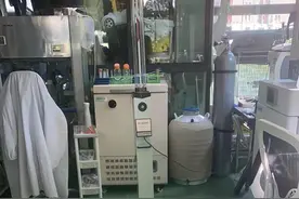 回访自制“药”救罕见病儿子的父亲：广州一公司正做相关实验图片