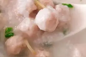 「每日揾食」手打肉丸制作过程大揭秘！它凭什么在岭南粥品中独占鳌头？图片