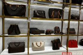 “升值”容易变现难！二手市场上奢侈品回收价大打折扣图片