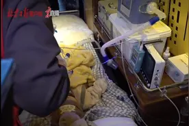 刚刚！患罕见病来京治疗的广西8月男婴，已平安出站图片