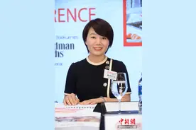 海底捞人事变动：创始人张勇卸任CEO 杨利娟接任图片