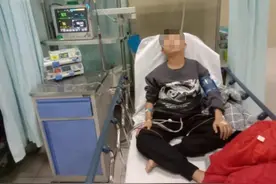 宁夏18岁男孩肝硬化晚期，他让母亲带他回家，不治了……图片