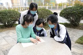 高三“妈妈老师”与学生双向奔赴：和学生一起，自己也被治愈图片