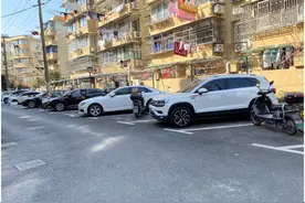 又见电瓶车“花式”占车位 记者联系后居委承诺立刻开展整治图片