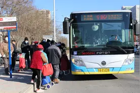 北京专182路公交增设站位，亦庄镇居民接驳地铁方便了图片