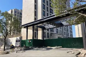 房贷利率连续下降，上海楼市成交活跃，房贷放款加快图片