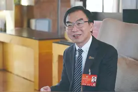 从“护国歌校长”到全国政协委员，他选了这几个关键词图片