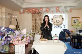 刘诗诗35岁深夜晒照庆生「手上婚戒消失」 吴奇隆没动静…她独自许愿图片