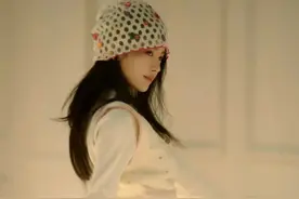 LIVE之神鞠婧祎，她易碎的妆容和她不易碎的皮肤图片