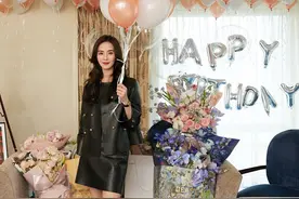 刘诗诗生日夜现身欧米茄品牌活动 黑色纱裙典雅干练尽显优雅本色图片