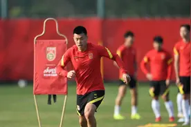 国足热身2比0胜U23国家队，李霄鹏排兵布阵有新麻烦图片