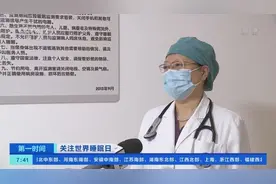 我国三成人存睡眠障碍！睡前玩手机影响人体分泌褪黑素，喝酒会加重睡眠问题图片