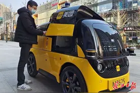 未来工作会被机器人取代？专家：现阶段还有困难，人工智能将把人更多解放出来图片