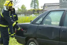 汽车油箱口起火怎么办？视频封面
