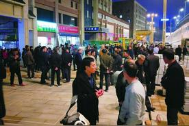 找“零活”挣“日薪”，辛劳撑起一个家，听零工说酸甜苦辣图片