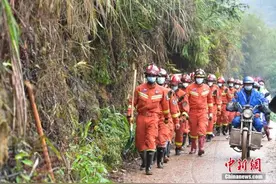 综述：东航空难72小时已过 救援取得六大进展图片