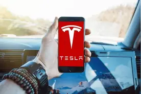 电动车涨价催生“黄牛”：特斯拉订单转让加价8000，两周内提车！车企提示：此举有风险图片