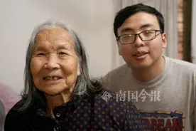 柳州这对“祖孙”故事戳中泪点：我宁愿放弃一切，唯独不会抛下你图片