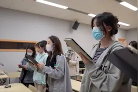 视频｜“最文艺版”《这世界那么多人》，上音学生用阿卡贝拉传递爱与希望图片