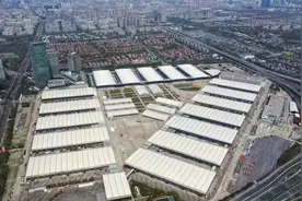 上海新国际博览中心临时集中隔离点即将启用，一半床位已具备交付条件图片