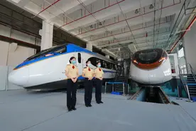 “湾区蓝”“活力橙”：广州地铁超级“姊妹线”的前世今生图片