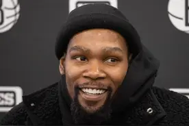 杜兰特：雷霆&勇士必须退役我的球衣 我在场内外付出了时间&热爱图片