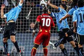 夹杂着12年前的恩怨，苏亚雷斯和加纳今夜将上演怎样的戏码？图片