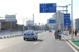 开通接驳道路4条 修复20余条道路 更新40余块标识牌北京市丰台区丰台站周边路网建设及环境整治取得新进展图片