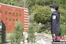 封存警号“110584”重启 女儿接替牺牲父亲穿上警服图片