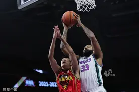 吉伦沃特34分难救主，山东高速男篮108-120不敌深圳男篮，总比分0-2遭淘汰图片