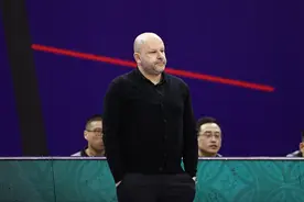 体坛联播｜雅尼斯辞去首钢男篮帅位，法媒称姆巴佩续约巴黎图片