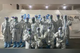 四川援沪医护：酒店、实验室两点一线 全力以赴打胜仗图片