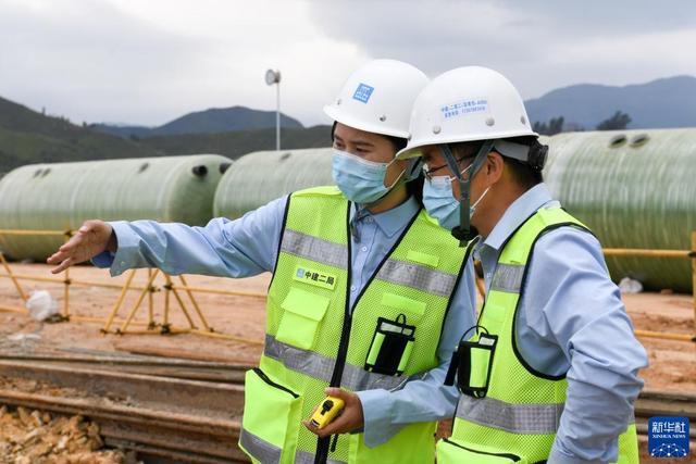 在一片荒芜中抢建“生命之舟”——中央援建香港应急医院建设者群像扫描