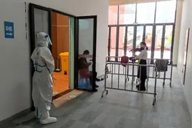 上海战疫｜方舱记④：民警保驾护航，“小提琴女孩”初试顺利图片