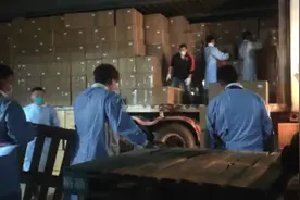 援兵来了！快递小哥陆续返岗，化身临时外卖员，末端配送效率提高20%图片