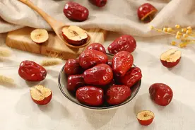 一日来三颗，青春不显老，有了它，春天可以很香很甜很健康图片