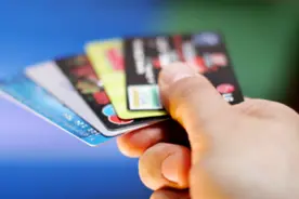 信用卡息费降了？多银行信用卡“手续费”更名为“利息”图片