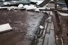 四川安岳县遭遇极端天气部分建筑、车辆受损严重 当地回应：没有人员伤亡图片