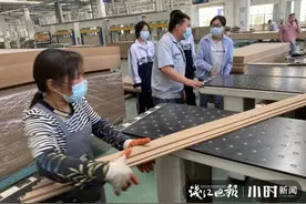 担心教材与市场脱节，衢州这所中专女教师去工厂车间半工半读图片