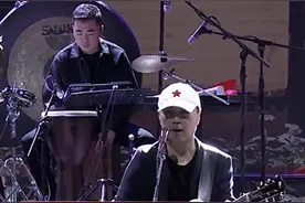 崔健线上演唱会再现《花房姑娘》希望大家多发弹幕建立缘分图片