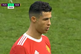 C罗生涯第60次戴帽：皇马44+尤文3+曼联3+国家队10图片